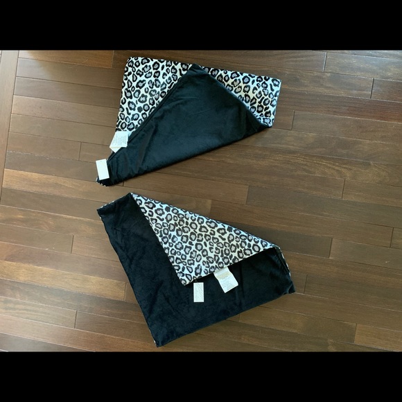 Pillow covers 2 black white grey leopard - Picture 10 of 11